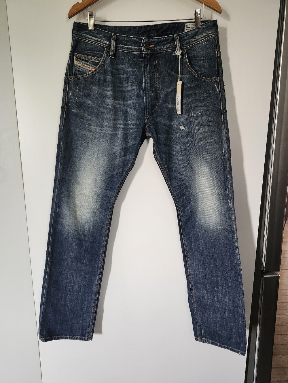 DIESEL 32x32 Krooley Regular Slim Carrot Blue Fade Washed Distressed Jeans NWT